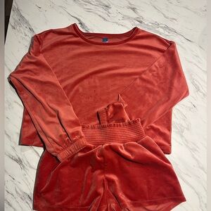 Old Navy Women's Velvet Sweatshirt and Shorts Set in Rust
